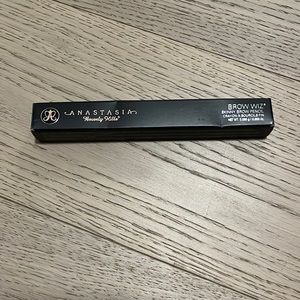 Brand new Anastasia Brow Wiz in Taupe